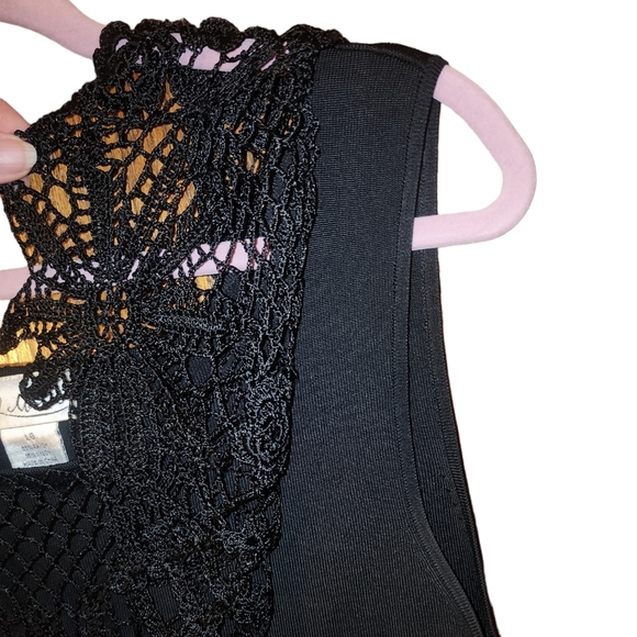 Womens tank sweater with lace overlay - Picture 4 of 5